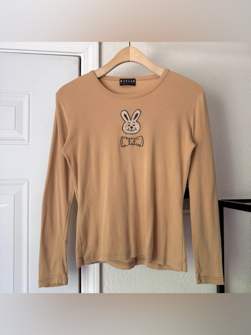 Morgan de Toi Girls tan camel y2k knit bunny bow gem crew neck tee top